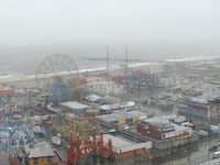 articles/2012/10/29/7-best-hurricane-sandy-storm-cams-video/coney-island-storm-cam_aubkdk
