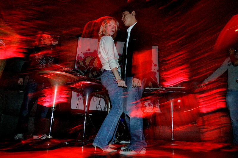 galleries/2012/02/13/sex-in-the-usa-america-s-horniest-cities-from-atlanta-to-los-angeles/horniest-cities-18-phoenix_gjs8d6