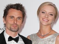 CAP D'ANTIBES, FRANCE - MAY 21: Singer Matt Bellamy (L) and Elle Evans attend amfAR's 22nd Cinema Against AIDS Gala, Presented By Bold Films And Harry Winston at Hotel du Cap-Eden-Roc on May 21, 2015 in Cap d'Antibes, France. (Photo by Tristan Fewings/Getty Images)