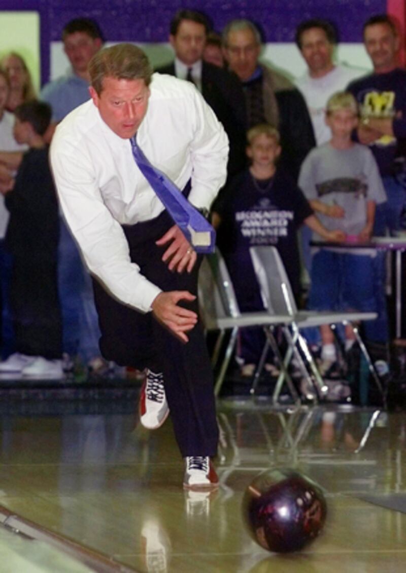 galleries/2010/02/16/politicians-bowling/politicians-bowling---gore_b6psxj