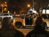 cheats/2016/11/21/st-louis-police-sergeant-shot-in-ambush/161120-st-louis-police-shot-cheat_ner9in