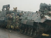 171114-zimbabwe-takeover-mugabe-safe-cheat_poco9d