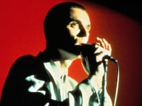 articles/2014/11/22/the-stacks-pauline-kael-s-talking-heads-obsession/141121-kael-stacks-tease_jotovq