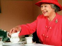 Meghan Markle Gets The Seal of Approval From The Queen: An Invite To Tea