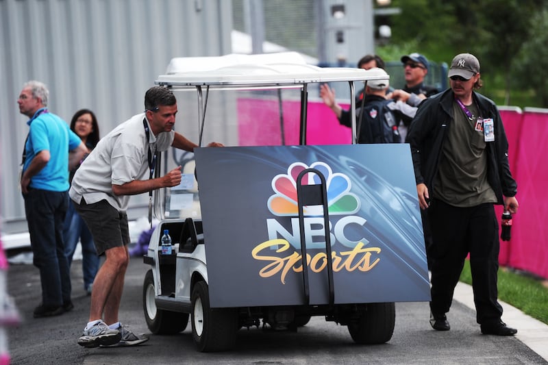 articles/2012/08/01/complaints-about-nbc-s-olympics-snafus-rival-record-number-of-viewers/nbc-opympics-coverage-fernandez-tease_acozqj