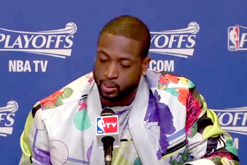 galleries/2013/06/18/dwyane-wade-s-wild-nba-playoffs-style-photos/130617-dwyane-wade-playoffs-style-0508_ghoyno
