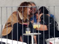 210526-cunningham-threesome-tease_gxicft