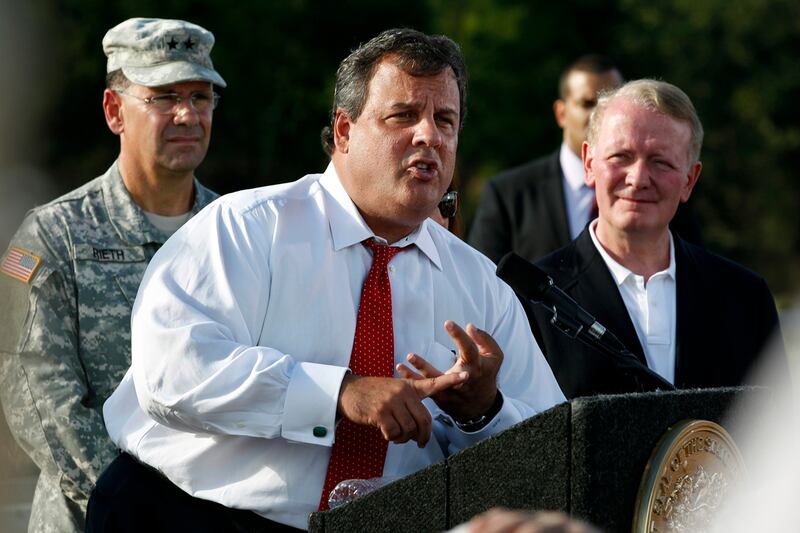 articles/2011/08/30/chris-christie-s-2012-siren-call-why-the-nj-governor-resists-gop-pitch/chris-christie-irene-avlon_qjqiwn