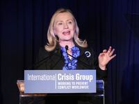 articles/2011/12/18/crisis-group-and-hillary-clinton-honor-women-in-pursuit-of-peace/clinton-crisis-group-hunt_t3helr