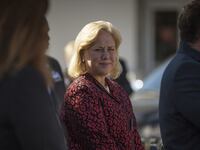 articles/2014/12/08/dems-it-s-time-to-dump-dixie/141207-tomasky-dump-dixie-tease_oefazu