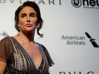 170805-caitlyn-jenner-trump-hat-cheat_prerx3