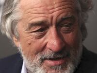 articles/2016/04/13/robert-de-niro-sticks-up-for-anti-vaxx-documentary/160413-saunders-robert-deniro-tease_vhnrhc