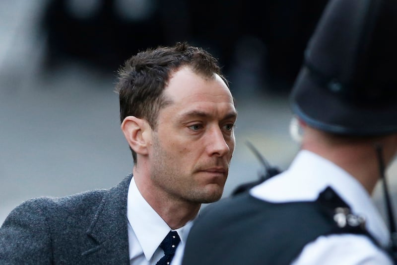 articles/2014/01/27/jude-law-i-was-phone-hacked-on-u-s-soil/140127-jude-law-hines-tease_x3jvmm
