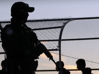 181104-militias-border-migrant-caravan-cheat_gqvdt5