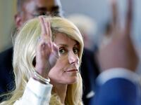 articles/2013/06/26/wendy-davis-the-state-senator-who-almost-killed-the-texas-abortion-bill/130625-wendy-davis-profile-tease_tv99hf