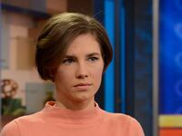 articles/2014/11/04/amanda-knox-cub-reporter-the-convicted-murderer-is-now-writing-theater-reviews-for-a-small-seattle-paper/141104-amanda-knox-tease_hd1zxf