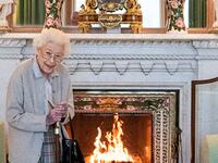 2022-09-08T125909Z_1240626275_RC2OBW99GLR2_RTRMADP_3_BRITAIN-POLITICS-LEADERSHIP-QUEEN_tl8gbb