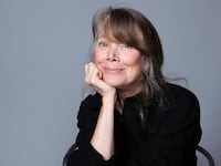 220516-sissy-spacek-tease-01_qiwiky