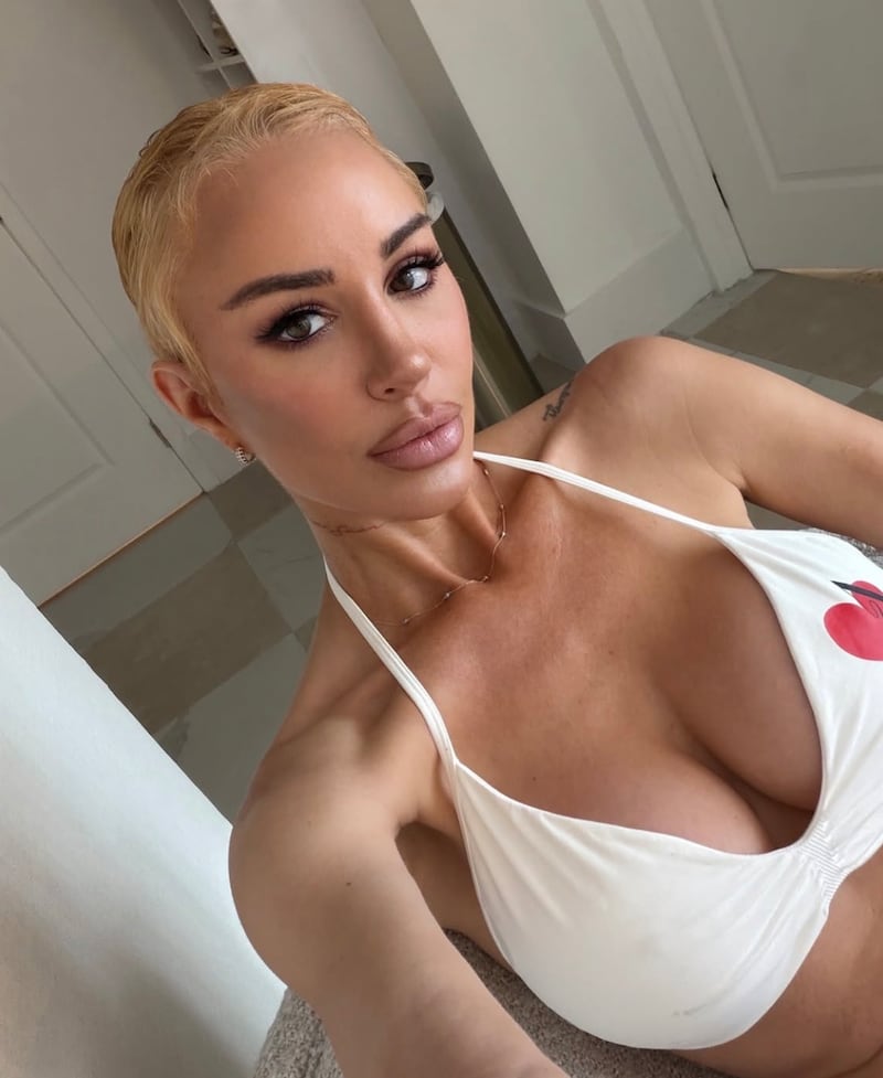 Shekinah Güven posted a selfie on Saturday to show off her new shorter haircut.