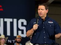 Ron DeSantis vetoes a popular bill on electric cars in Florida
