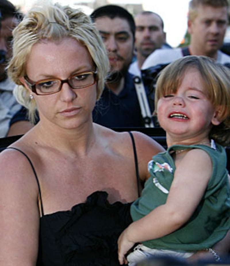 galleries/2008/10/20/it-must-be-stopped/white-teeth-spears-son_jonkpb