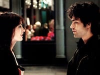 Adrian Grenier and Anne Hathaway in "The Devil Wears Prada"