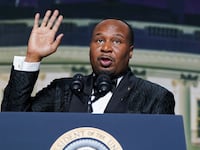 2023-04-30T034124Z_118255704_RC2QO0AJJU2Q_RTRMADP_3_USA-WHITEHOUSE-DINNER_quzilf