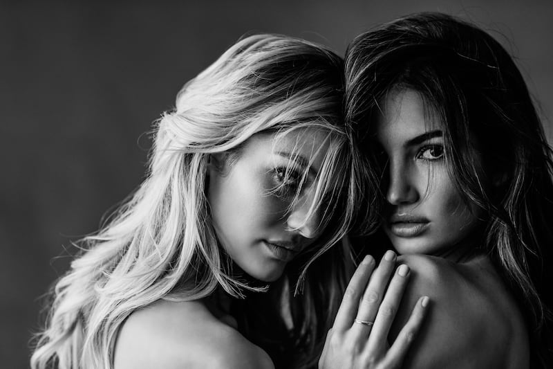 galleries/2014/09/24/russell-james-photographs-famous-victoria-s-secret-angels-nude/140923-russell-james7_a2ahyh