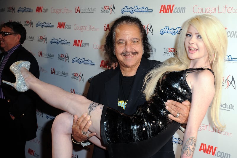 articles/2014/01/04/what-adult-stars-want-in-2014-and-their-wildest-moments-of-last-year/140103-snow-porn-2014_v3moq9