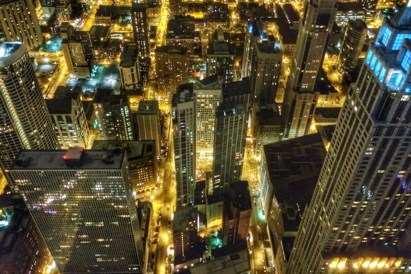 articles/2014/10/13/how-airline-pilot-and-instagram-star-adam-senatori-gets-perspective-from-1-400-feet/141008-adam-senatori2-embed_teatse