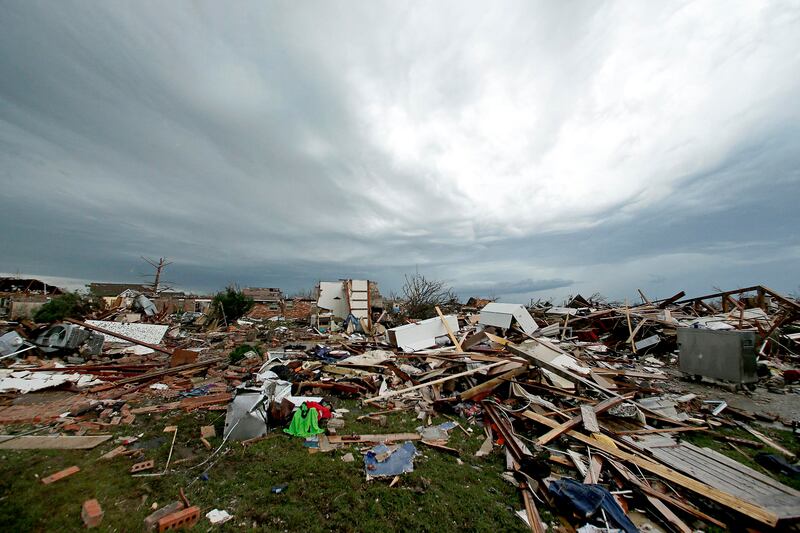 articles/2013/05/22/don-t-be-a-tragedy-troll/130521-social-media-guide-disasters-dubois-tease_k7fosc