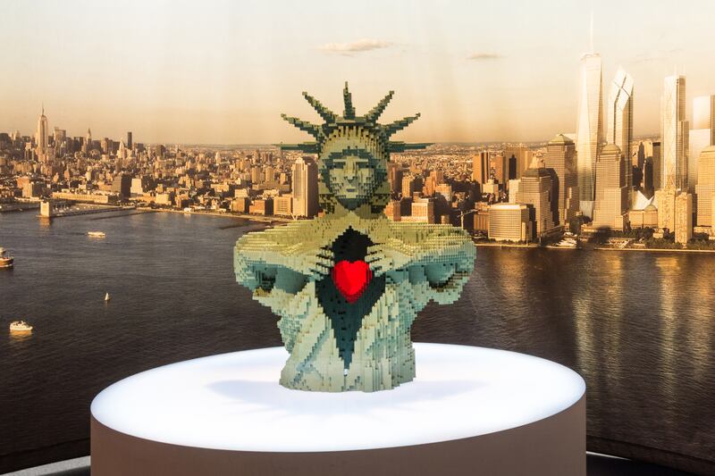 galleries/2014/02/07/20-amazing-lego-sculptures-that-will-blow-your-mind-photos/140206-lego14_sbf2sp