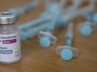 2021-03-23T085345Z_755339906_RC2WGM9YZWMY_RTRMADP_3_HEALTH-CORONAVIRUS-MIDEAST-VACCINE_iqljfj