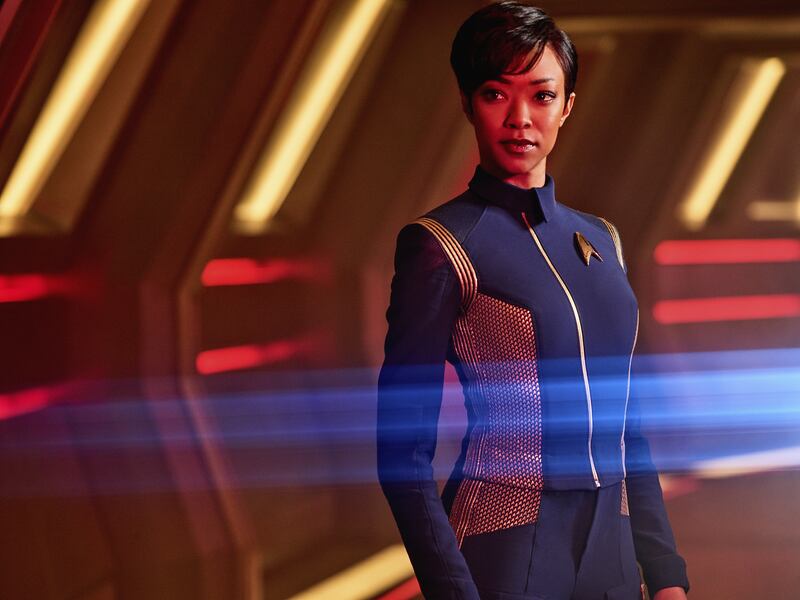 171025-fallon-fall-tv-star-trek-1_qultrw