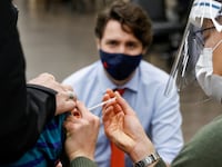 2021-03-30T191526Z_1000128289_RC2QLM92PXBQ_RTRMADP_3_HEALTH-CORONAVIRUS-CANADA_q6r5d1