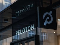 peloton_suit_zkwnyn