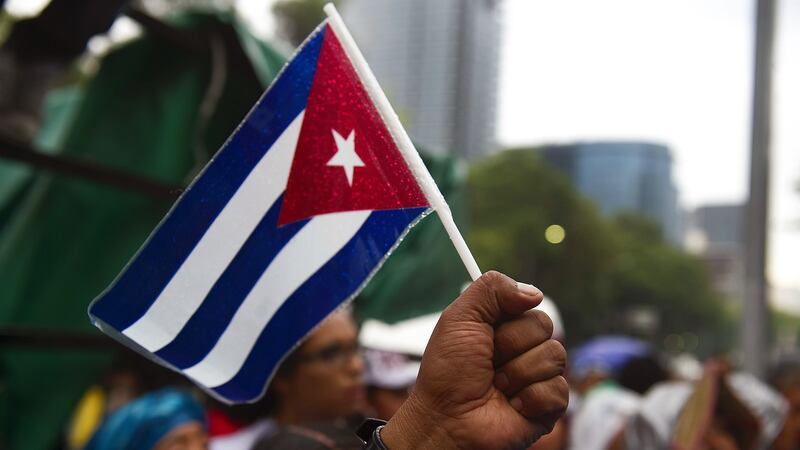 articles/2014/02/26/obama-should-end-america-s-stupidest-foreign-policy-isolating-cuba/140225-shrum-obama-cuba-tease-NEW_bw2dw1