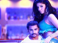 articles/2012/12/27/afghan-actress-gihana-khan-braves-bollywood/moreau-gihana-khan-bollywood-tease_jpdfib
