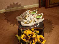 Cariuma x Van Gogh Sneaker Collab