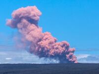 180503-hawaii-volcanic-eruption-evacuations-cheat_zzcrpm