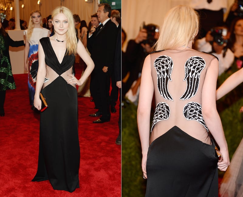 galleries/2013/05/06/met-gala-2013-red-carpet-gallery-photos/130506-met-gala-d-fanning_ejl3th