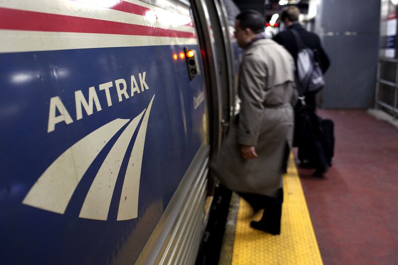 articles/2013/11/23/amtrak-is-a-tax-sucking-behemoth-that-deserves-to-die/131122-epstein-amtrak-tease_jxrmcy