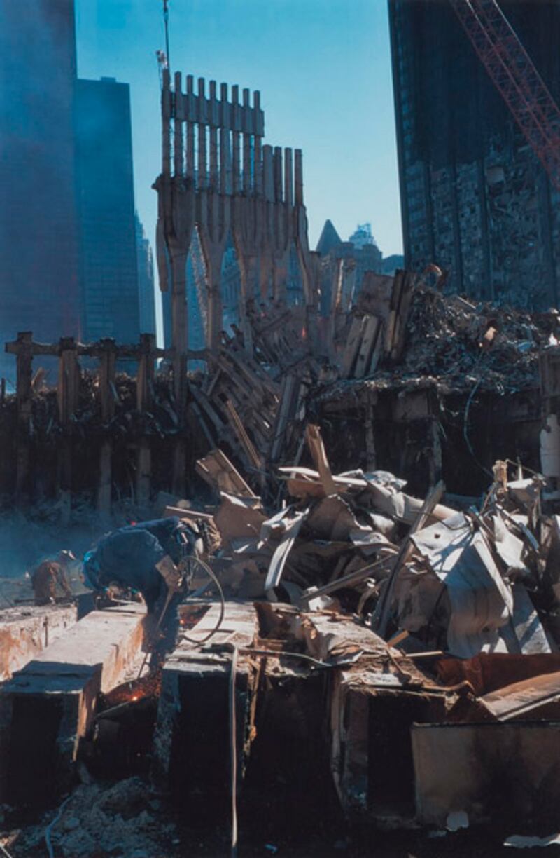 galleries/2011/08/29/joel-meyerowitz-s-ground-zero/joel-meyerowitz-ground-zero-5_buydja