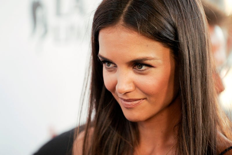 articles/2012/07/03/katie-holmes-s-hire-of-attorney-allan-e-mayefsky-signals-hardball-strategy-against-tom-cruise/katie-holmes-lawyer-pelisek-tease_uoiwcq