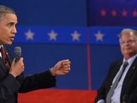 articles/2012/10/17/obama-is-back/obama-speaks-fist_xttyik