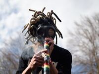 articles/2015/05/09/what-drugs-is-your-festival-known-for/150508-joiner-drugs-tease_yut4pt