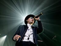 170720-jones-chester-suicide-tease_lp5on7