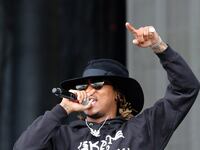 articles/2016/01/18/future-trolls-seahawks-qb-russell-wilson-with-surprise-mixtape-purple-reign/160117-williams-purple-reign-tease_omas6o