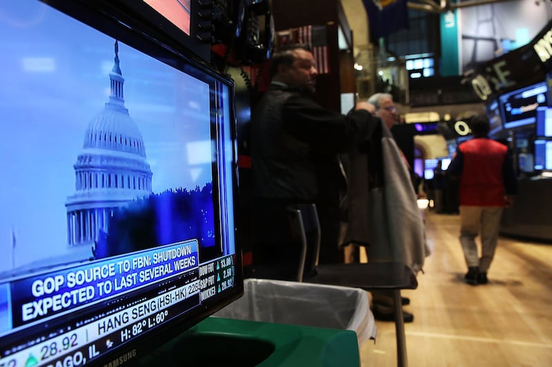 articles/2013/10/04/government-shuts-down-and-private-sector-feels-the-pain-too/131003-gross-shutdown-business-tease_r2ezrp