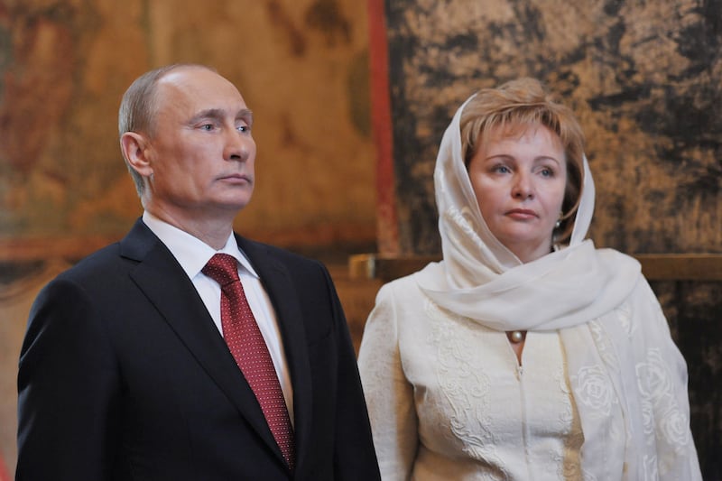 articles/2013/01/13/vladimir-putin-s-wife-lyudmila-has-all-but-vanished-and-russians-don-t-seem-to-care/130113-nemstova-russia-first-lady-tease-embed_qjqdxn